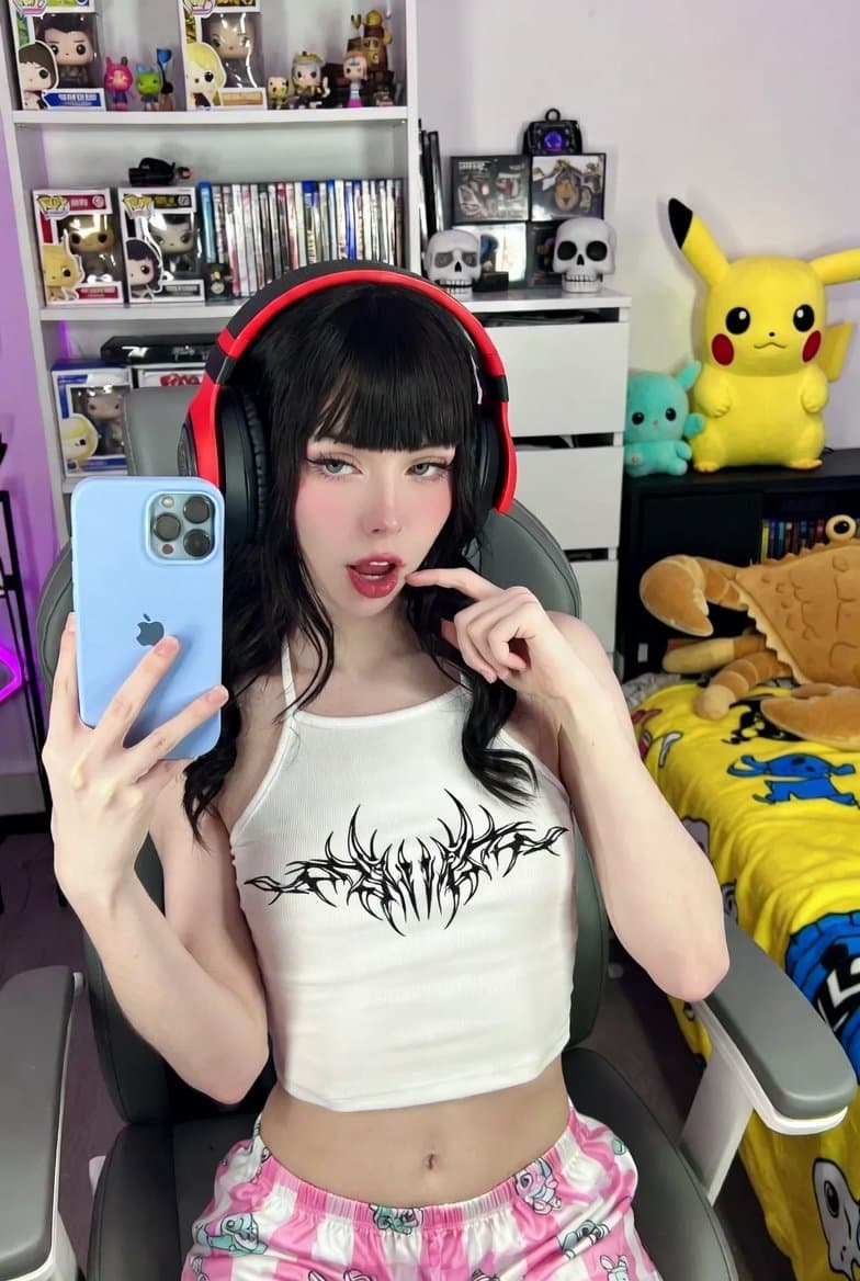 Prompt 1994803815649087958